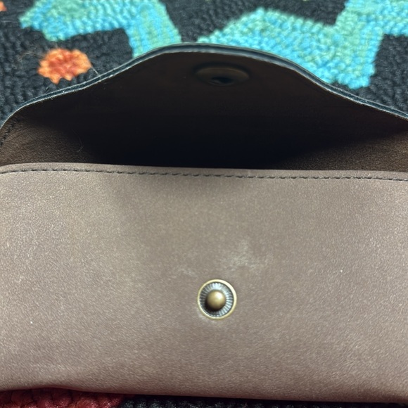 Maui Jim Brown Sunglasses Case - Picture 7 of 7